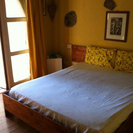 Hostal Pra De Mande Viano Exterior foto