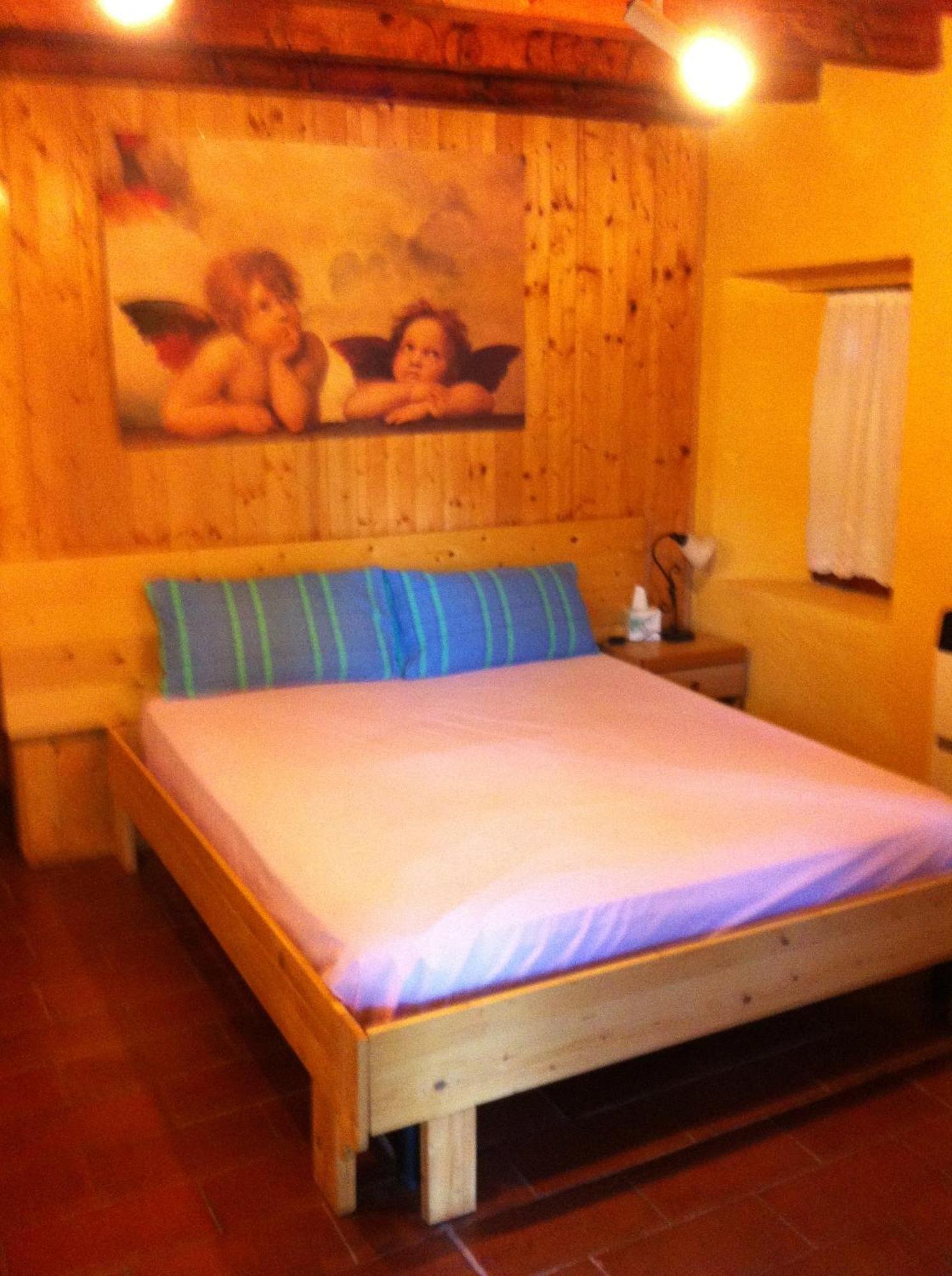 Hostal Pra De Mande Viano Exterior foto