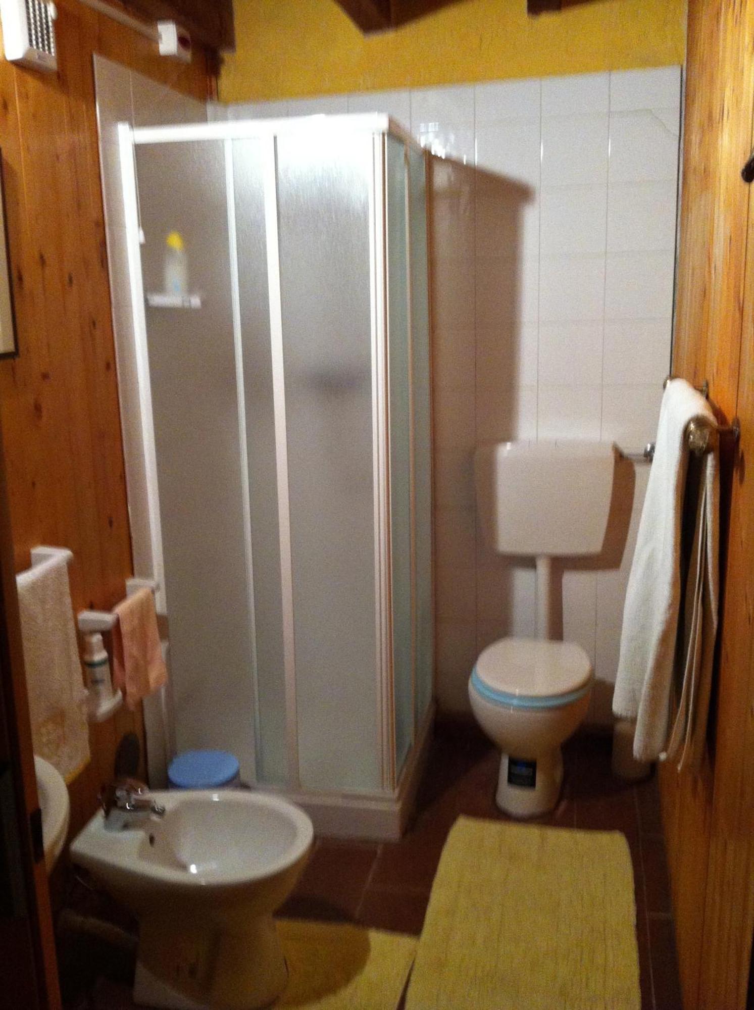 Hostal Pra De Mande Viano Exterior foto