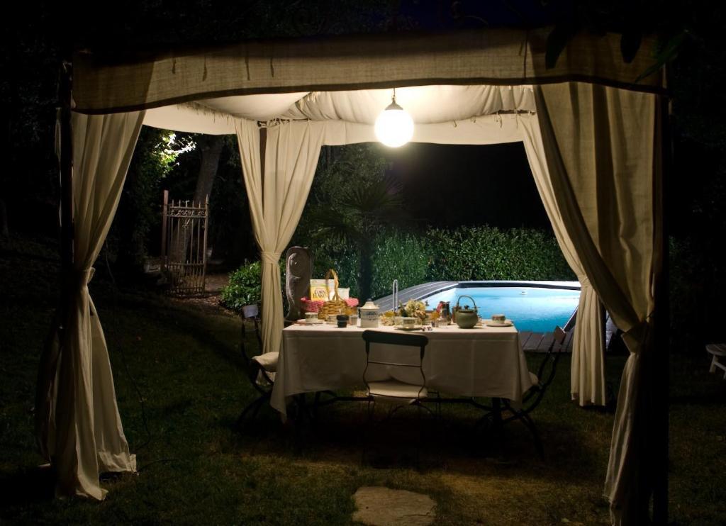 Hostal Pra De Mande Viano Exterior foto
